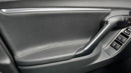 Toyota Verso Facelifting - drzwi kierowcy od wewnątrz