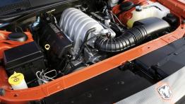 Dodge Challenger SRT8 - silnik