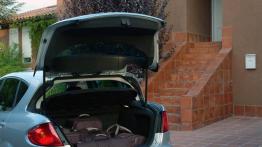 Seat Toledo III - tył - bagażnik otwarty