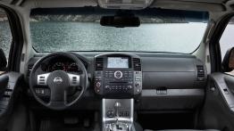 Nissan Pathfinder 2010 - pełny panel przedni