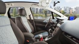 Opel Meriva 2010 - widok ogólny wnętrza z przodu