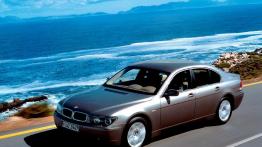BMW Seria 7 E65 2002 - lewy bok