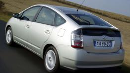 Toyota Prius 2004 - widok z tyłu