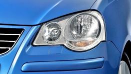 Volkswagen Polo 2005 - lewy przedni reflektor - wyłączony