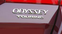 Honda Odyssey Touring 2006 - tył - inne ujęcie