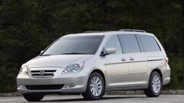 Honda Odyssey Touring 2006 - lewy bok