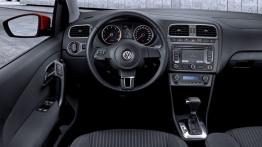 Volkswagen Polo 2009 - kokpit
