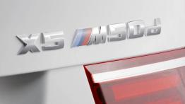 BMW X5 M50d - emblemat