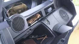 Nissan 350Z - bagażnik - inne ujęcie