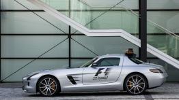 Mercedes SLS AMG GT - samochód bezpieczeństwa F1 - lewy bok
