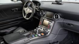 Mercedes SLS AMG GT - samochód bezpieczeństwa F1 - kokpit