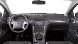 Ford Mondeo Kombi 2011 - pełny panel przedni
