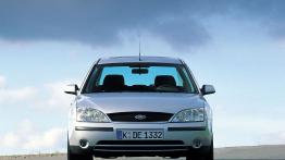 Ford Mondeo 2001 - widok z przodu