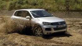 Volkswagen Touareg 2010 - prawy bok