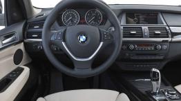 BMW X5 2010 - kokpit