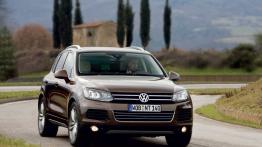 Volkswagen Touareg 2010 - widok z przodu