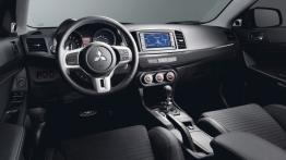 Mitsubishi Lancer Evo 2011 - pełny panel przedni