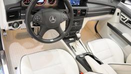 Mercedes GLK Brabus V12 - pełny panel przedni