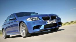 BMW M5 2012 - prawy bok