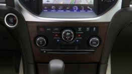 Lancia Thema 2012 - konsola środkowa