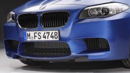 BMW M5 2012 - zderzak przedni