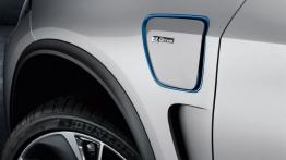 BMW X5 eDrive Concept (2013) - gniazdo ładowania
