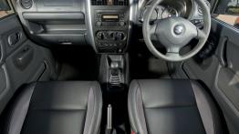 Suzuki Jimny Facelifting (2013) - pełny panel przedni