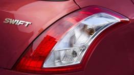 Suzuki Swift V Hatchback 5d Facelifting (2013) - prawy tylny reflektor - wyłączony
