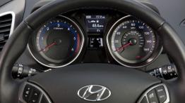 Hyundai i30 II Hatchback 3d (2013) - prędkościomierz