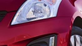 Suzuki Swift V Hatchback 5d Facelifting (2013) - lewy przedni reflektor - wyłączony
