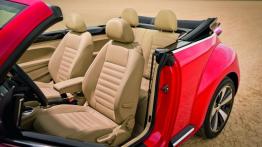 Volkswagen Beetle Cabrio 2013 - fotel kierowcy, widok z przodu
