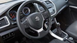 Suzuki SX4 II (2013) - pełny panel przedni