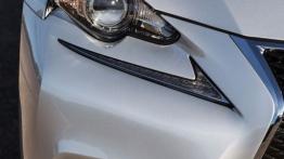 Lexus IS III 350 F-Sport (2014) - prawy przedni reflektor - wyłączony