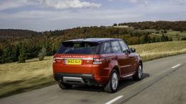 Land Rover Range Rover Sport II SDV8 (2014) - widok z tyłu