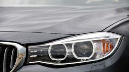 BMW 320d Gran Turismo (2014) - lewy przedni reflektor - wyłączony