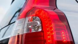 Volvo V70 Facelifting (2014) - prawy tylny reflektor - włączony