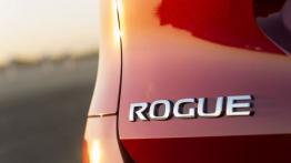 Nissan Rogue 2014 - emblemat