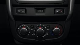 Dacia Duster Facelifting (2014) - panel sterowania wentylacją i nawiewem
