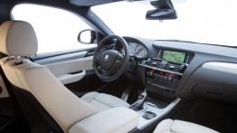 BMW X4 (2015) - widok ogólny wnętrza z przodu