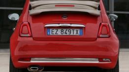 Fiat 500 II Cabrio Facelifting (2015) - widok z tyłu