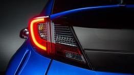 Honda Civic IX Hatchback 5d Sport (2015) - lewy tylny reflektor - włączony