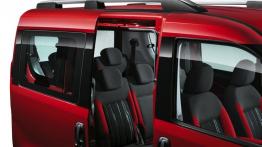 Fiat Doblo III Van Facelifting (2015) - drzwi boczne otwarte