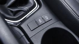 Toyota Auris II Touring Sports Facelifting (2015) - przyciski na tunelu środkowym