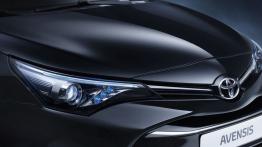 Toyota Avensis III Sedan Facelifting (2015) - maska zamknięta