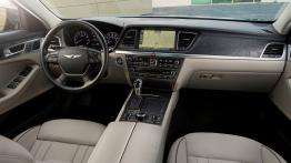 Hyundai Genesis II (2015) - pełny panel przedni