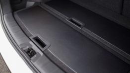 Nissan Qashqai II dCi (2014) - bagażnik - inne ujęcie