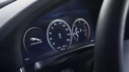 Jaguar XF II 3.5t Portfolio (2016) - zestaw wskaźników