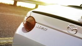 Mazda MX-5 IV Club (2016) - lewy tylny reflektor - wyłączony