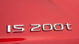 Lexus IS 200t F Sport (2016) - emblemat