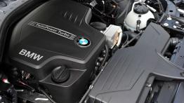 BMW 328i Touring (F31) - silnik